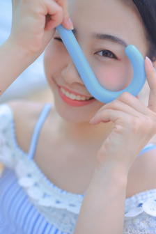 恶狼嘴里的小白兔